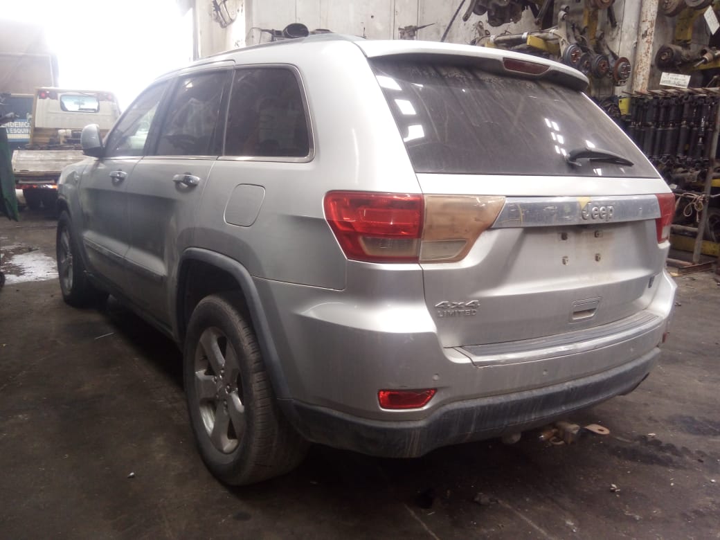  Jeep GRAND CHEROKEE 2011    EN DESARME